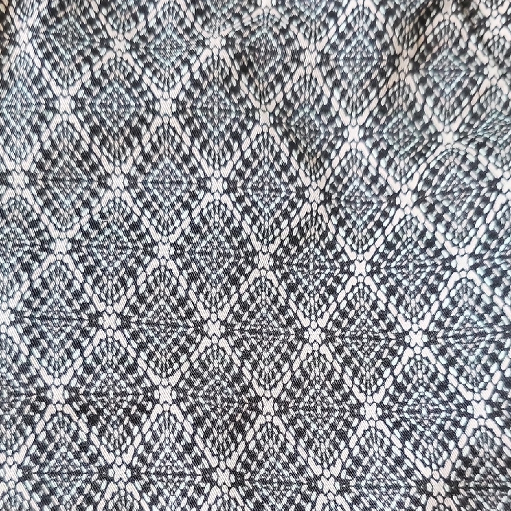 Mossimo Polyester Shorts - Picture 3 of 3